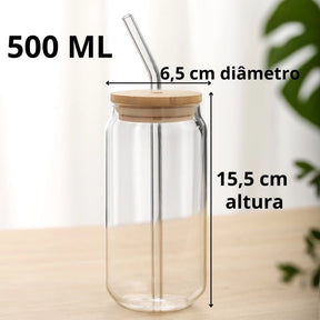 Infográfico mostrando as dimensões do copo de vidro: 500ml de capacidade, 15.5 cm de altura e 6.5 cm de diâmetro.