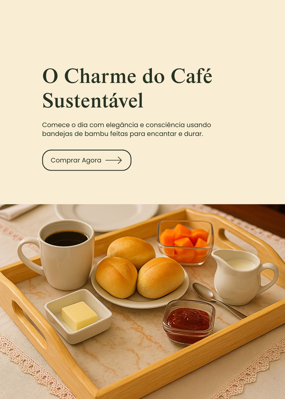 Bandeja de bambu servindo um café da manhã elegante com pães, frutas e acessórios.
