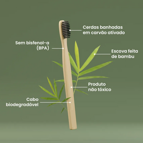 Escova de dente de bambu destacando o cabo biodegradável e as cerdas de carvão ativado.
